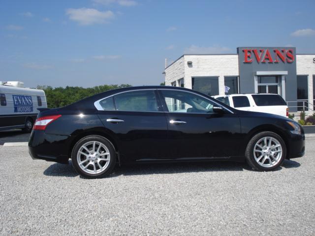 2010 Nissan Maxima SL