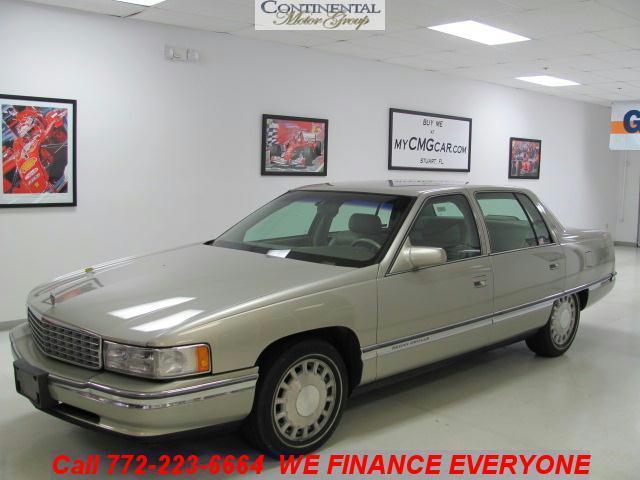 1996 Cadillac DeVille Sedan