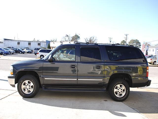 2003 Chevrolet Suburban 1500 2WD