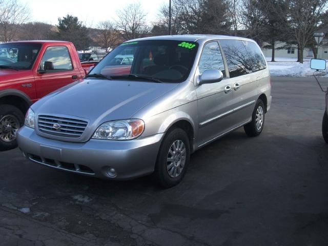 2003 Kia Sedona LX