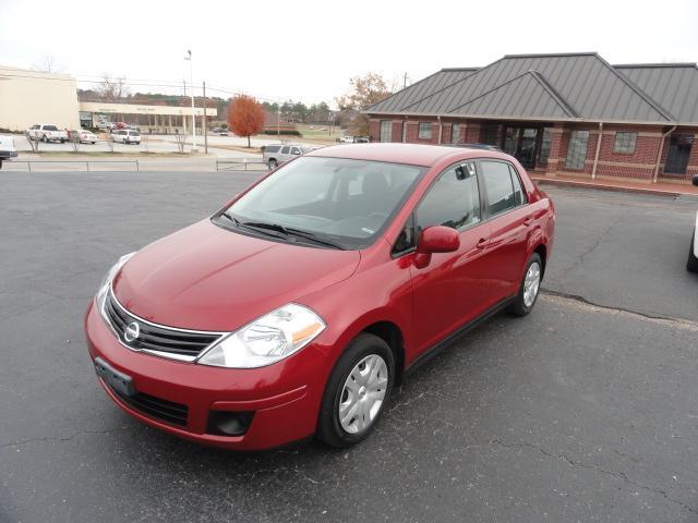 2010 Nissan Versa 1.8 SL Sedan