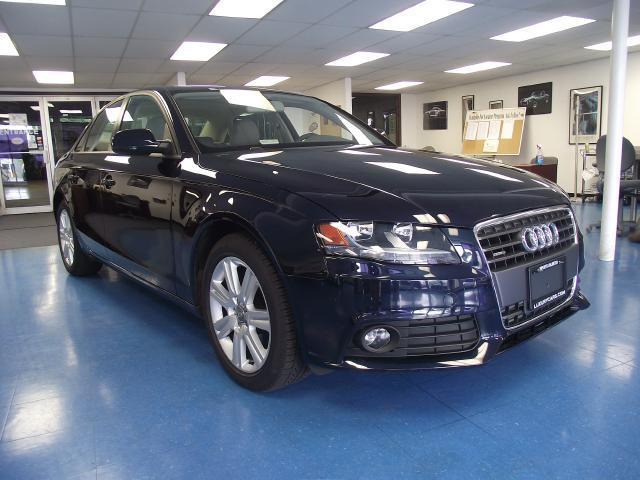 2010 Audi A4 2.0T Sedan quattro Tiptronic