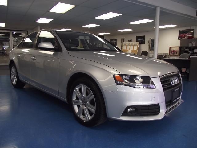 2010 Audi A4 2.0T Sedan quattro Tiptronic
