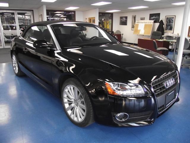 2011 Audi A5 Cabriolet 2.0T quattro Tiptronic
