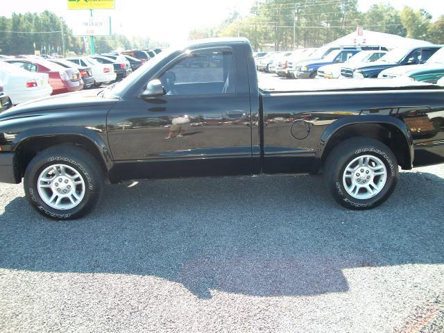 2003 Dodge Dakota 2WD
