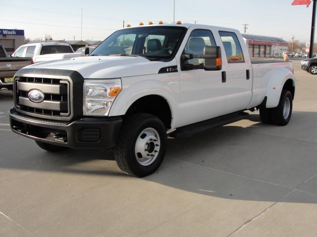 2011 Ford F-350 SD XLT Crew Cab Long Bed DRW 4WD
