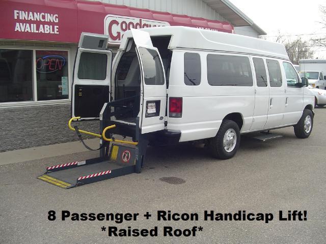 2003 Ford E-Series Van E-350 Handicap Van