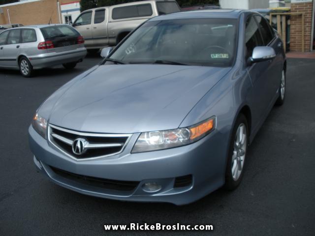 2006 Acura TSX 5-speed AT with Navigation