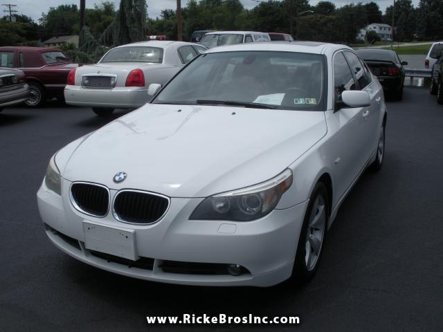 2004 BMW 5-Series 530i