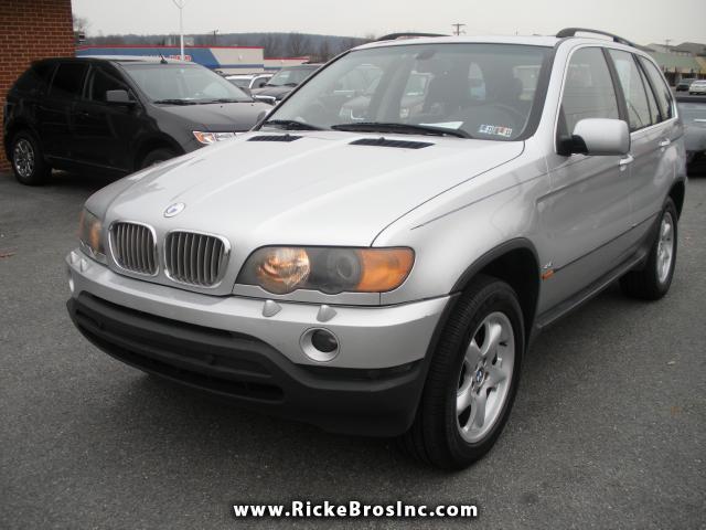 2001 BMW X5 4.4i