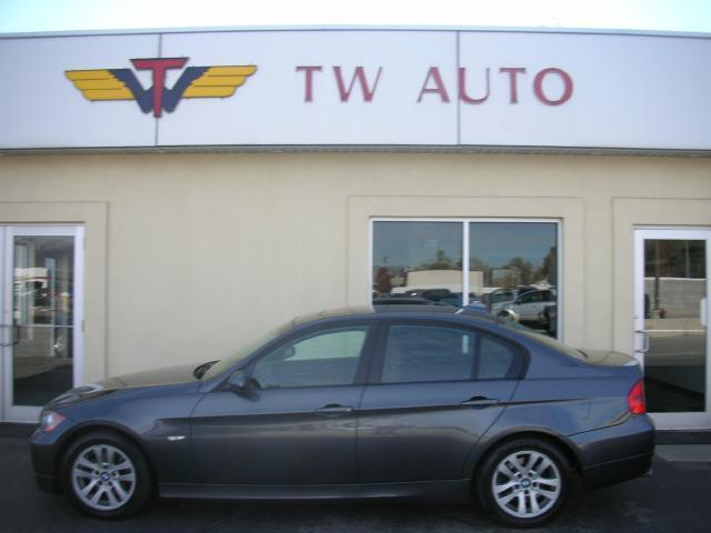 2006 BMW 3-Series 325i Sedan