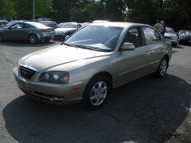 2005 Hyundai Elantra GLS 4-Door
