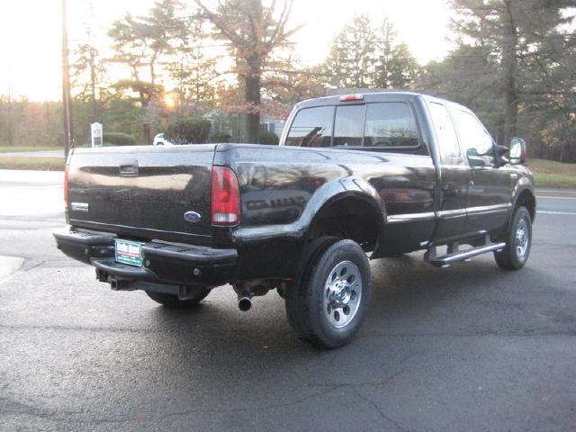2006 Ford F-350 SD XLT SuperCab Long Bed 4WD