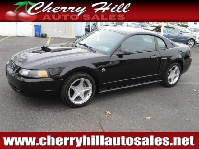 2004 Ford Mustang GT Deluxe Coupe