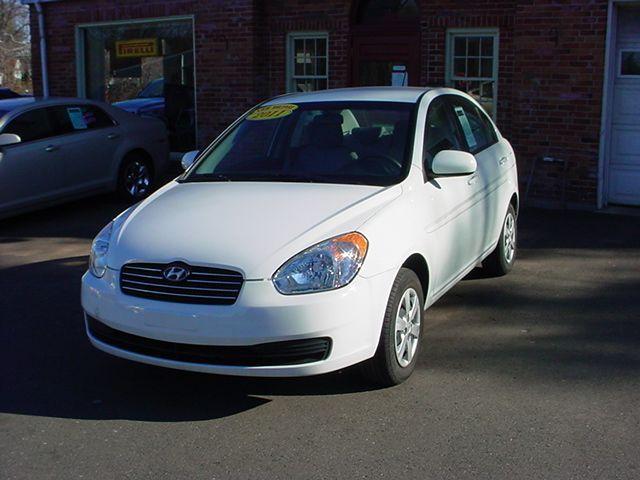 2011 Hyundai Accent GLS 4-Door