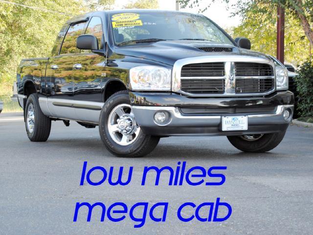 2007 Dodge Ram 1500 SLT Mega Cab 2WD
