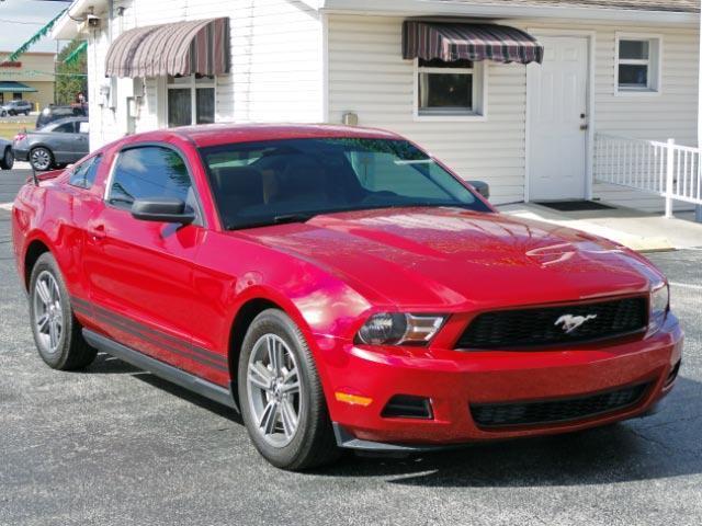 2010 Ford Mustang V6 Premium Coupe