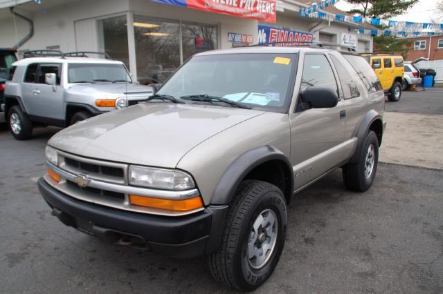 2000 Chevrolet Blazer LS 2-Door 4WD