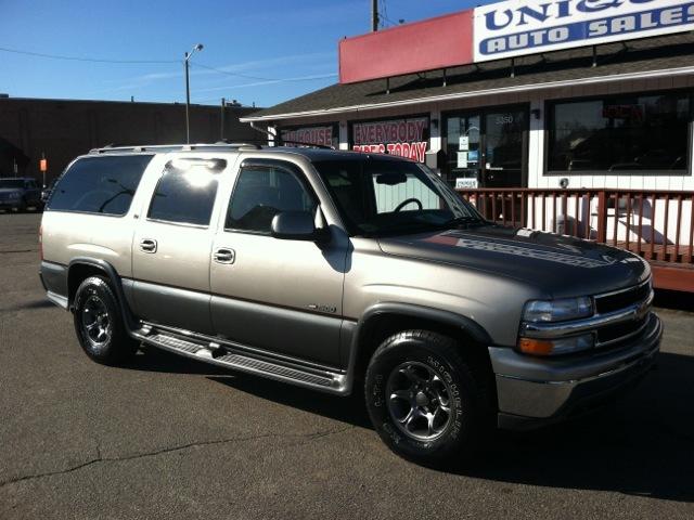2000 Chevrolet Suburban K1500 4WD