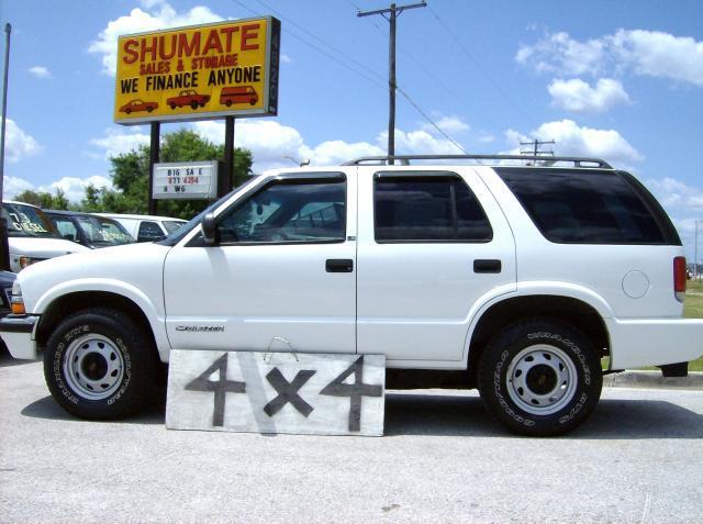 2000 Chevrolet Blazer 4-Door 4WD LS