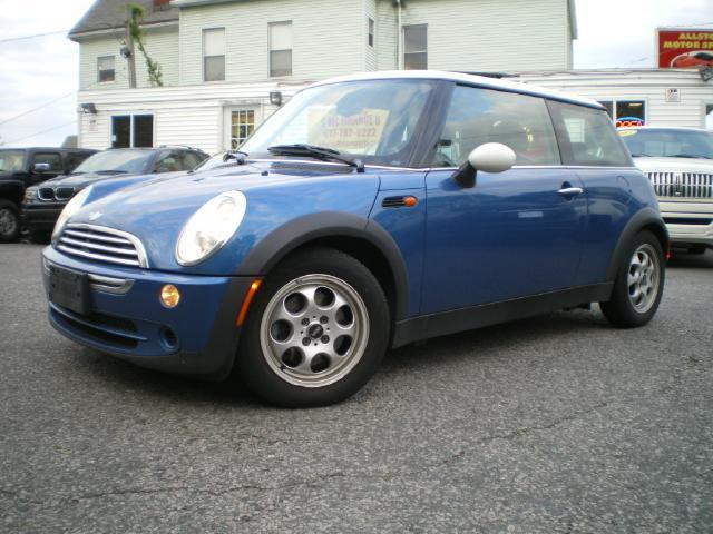 2005 MINI Cooper Base