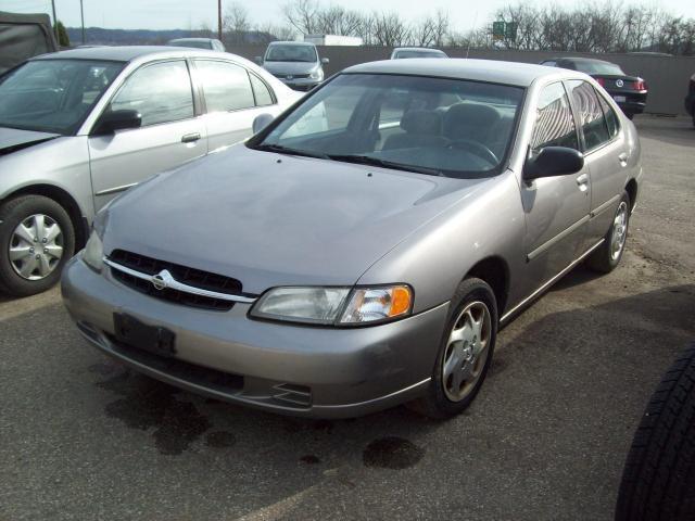 1999 Nissan Altima GLE