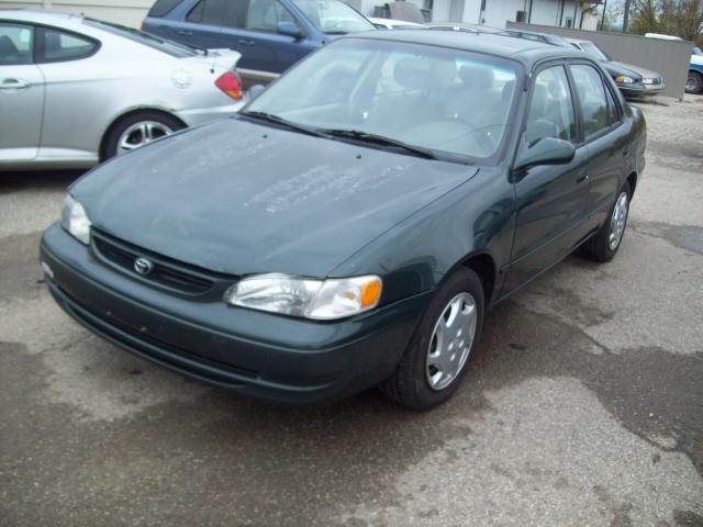 2000 Toyota Corolla LE