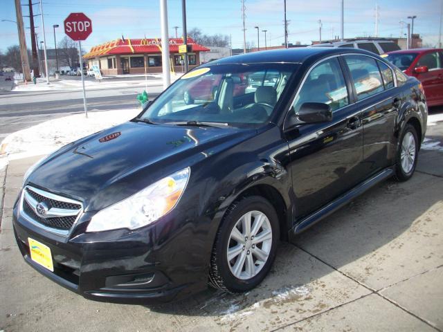 2010 Subaru Legacy 2.5i Premium
