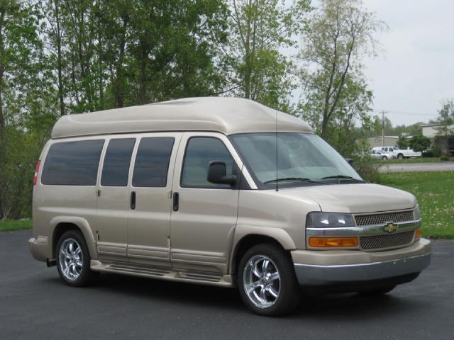 2010 Chevrolet Express NEW AutoElite VIPOS Limousine NEW