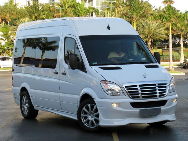 2011 Mercedes-Benz Sprinter 2500 144WB high rf LIMOUSINE