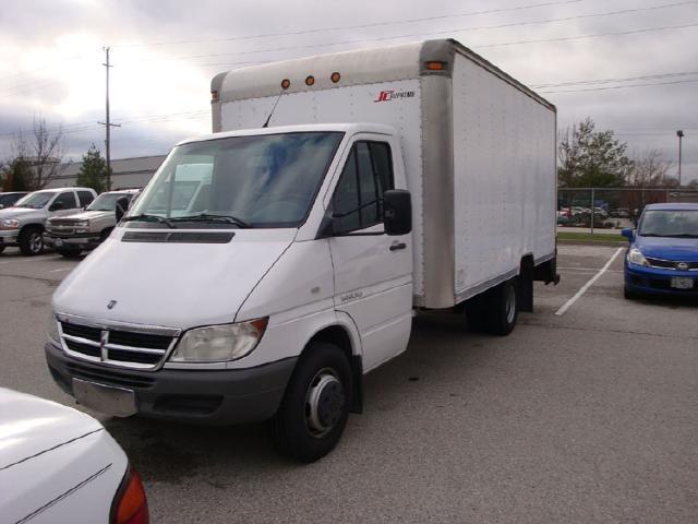 2005 Dodge Spinter Chassis Cab 3500 158 WB 14 ft box NEW ENGINE