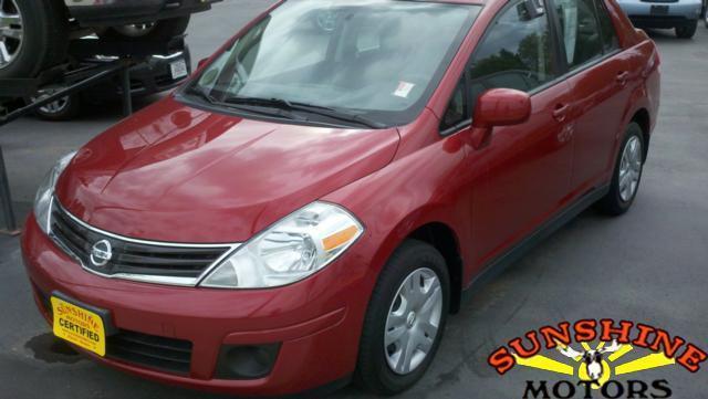 2010 Nissan Versa 1.8 S