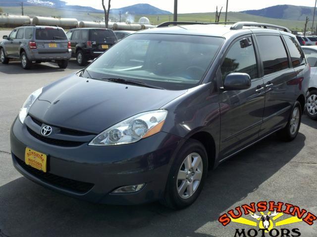 2006 Toyota Sienna XLE LTD FWD 8-PASSENGER