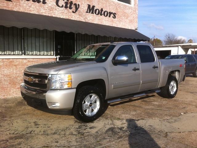 2008 Chevrolet Silverado 1500 LS Crew Cab 4WD