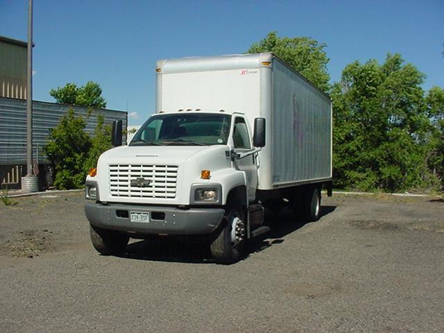 2003 Chevrolet C6E042 Box Van