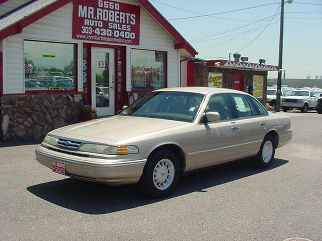 1997 Ford Crown Victoria LX