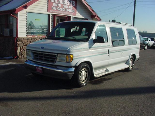 1994 Ford Econoline Conversion van