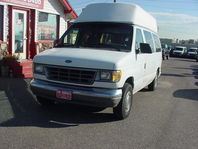 1995 Ford Club Wagon Wheel Chair Lift