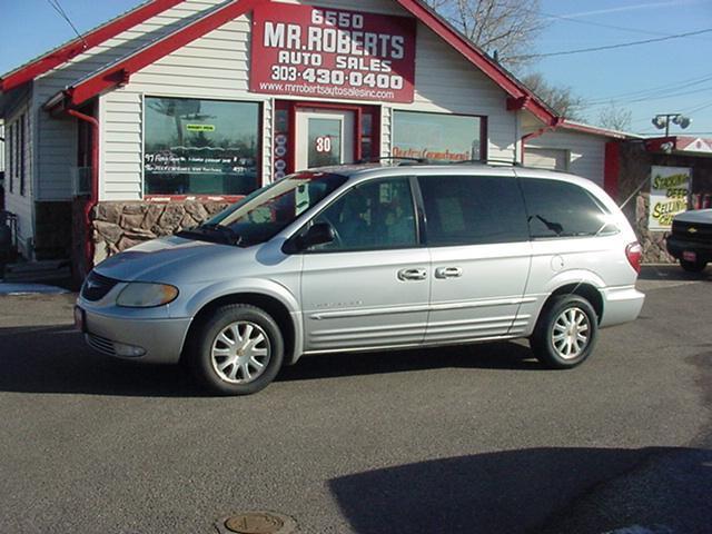 2001 Chrysler Town & Country LXI