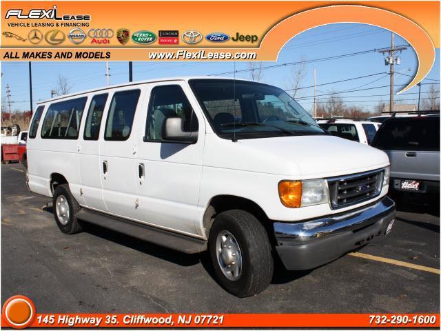 2007 Ford E-Series Van XLT SD