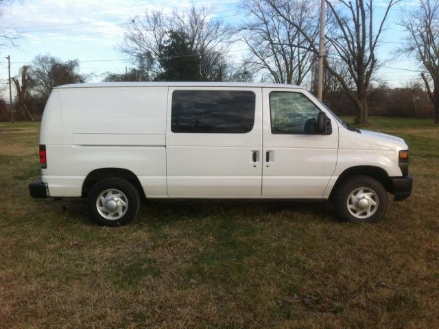2009 Ford E-Series Van E-150