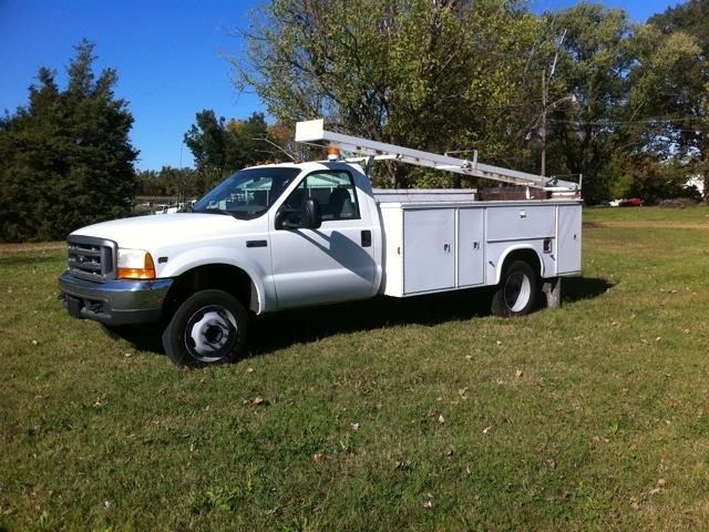 2001 Ford F-450 SD Regular Cab 2WD DRW