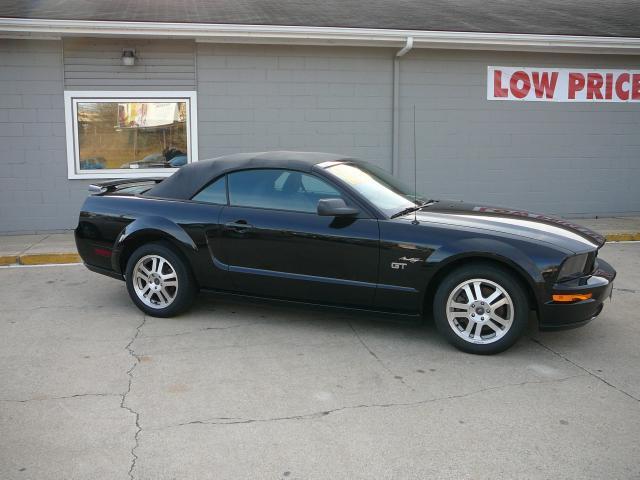 2005 Ford Mustang GT Premium Convertible