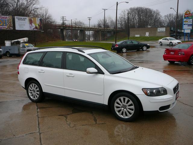 2005 Volvo V50 2.4i
