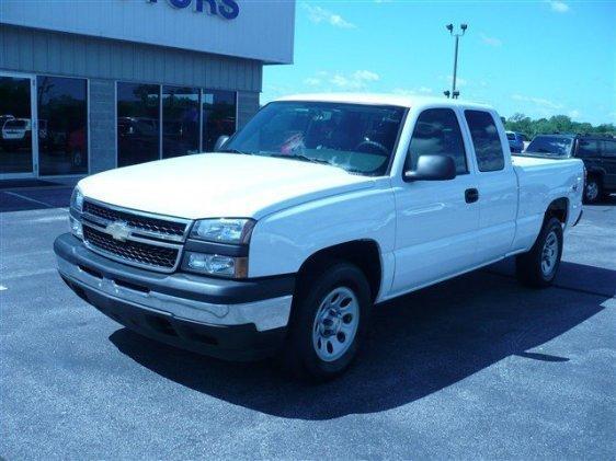 2006 Chevrolet Silverado 1500 LT1 Ext. Cab Short Bed 4WD