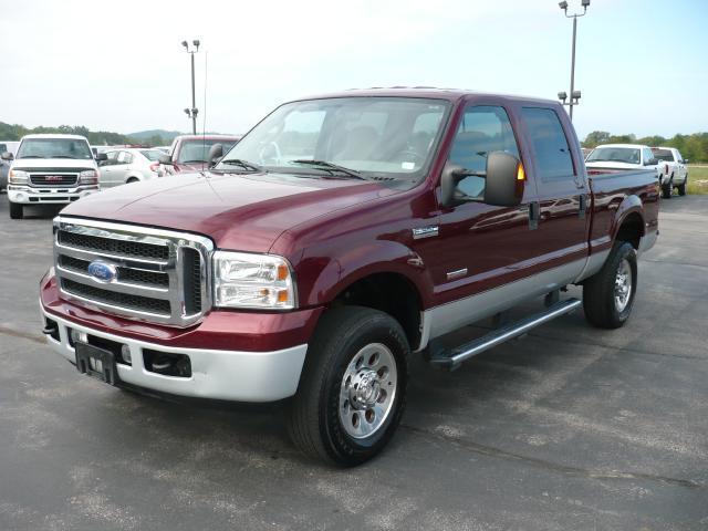2005 Ford F-350 SD XLT Crew Cab Short Bed 4WD