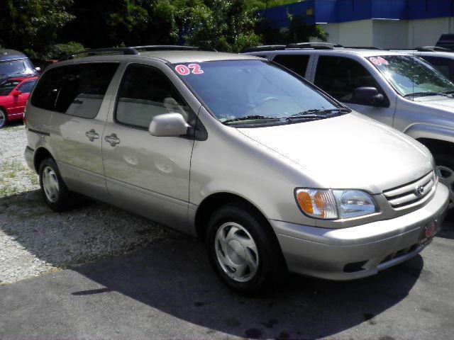 2002 Toyota Sienna XLE