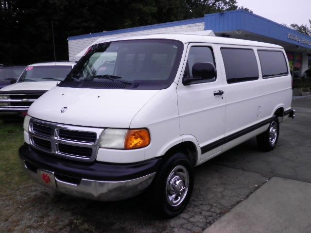 2001 Dodge Ram Wagon 