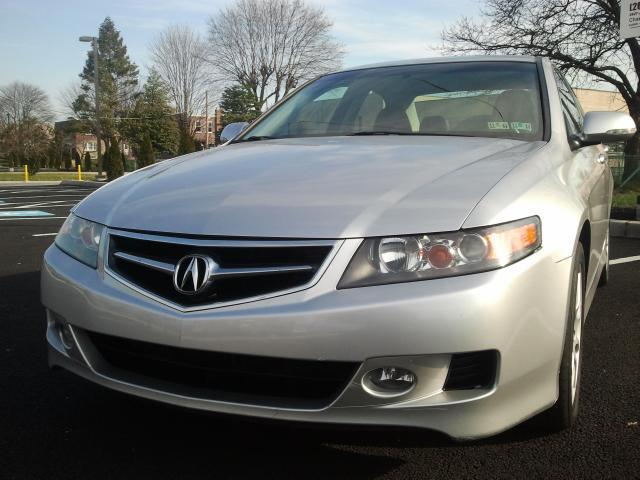 2006 Acura TSX 5-speed AT with Navigation