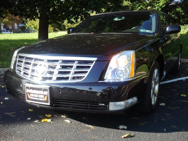 2007 Cadillac DTS Luxury 2